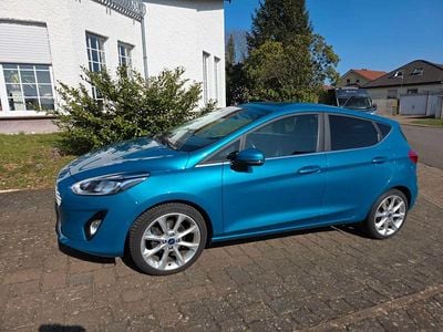 Gebraucht Ford Fiesta Titanium 101 PS (74 kW) 2018 Blau Kleinwagen