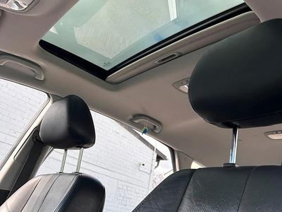 Gebraucht Kia Carens 144 PS (105 kW) 2009 Silber Van / Kleinbus