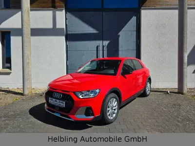 Gebraucht Audi A1 Ambiente 110 PS (80 kW) 2021 Rot SUV