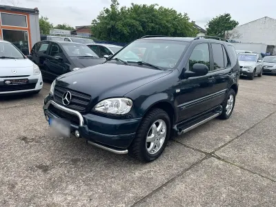 Brugt Mercedes ML320 217 HK (159 kW) 2000 Blå SUV
