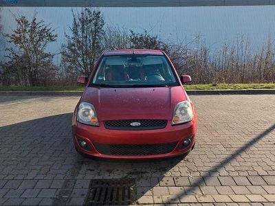 Gebraucht Ford Fiesta 80 PS (58 kW) 2006 Rot Kleinwagen