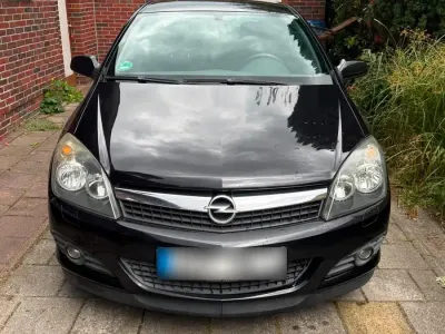 Gebraucht Opel Astra GTC 90 PS (66 kW) 2009 Schwarz Coupé