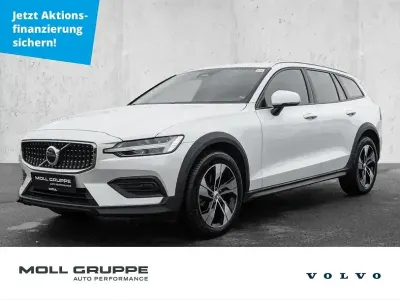 Gebraucht Volvo V60 CC Plus 197 PS (144 kW) 2024 Weiß Kombi