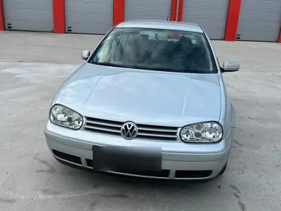 Gebraucht VW Golf IV 105 PS (77 kW) 2003 Silber Kleinwagen