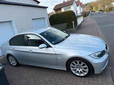 Gebraucht BMW 320 163 PS (119 kW) 2005 Silber Limousine