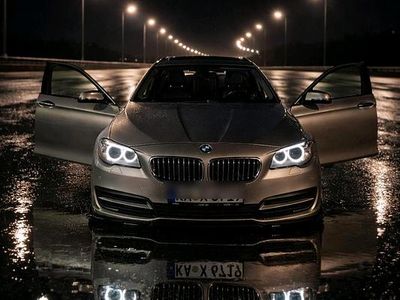 Silber Gebraucht 2013 BMW 520 Comfort Edition Kombi | 10.500 € (Fairer Preis)