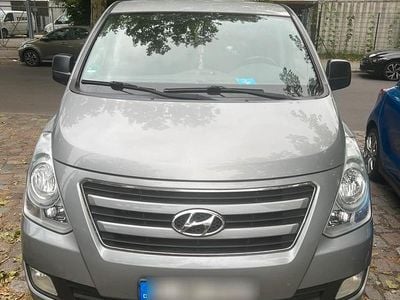 Hyundai H-1