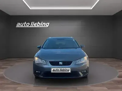 Gebraucht Seat Leon ST Style 105 PS (77 kW) 2014 D grau/monsungrau/pirineos gre Kombi
