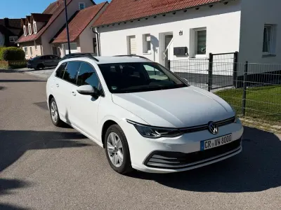 Używany VW Golf VIII 150 KM (110 kW) 2021 Biały Kombi