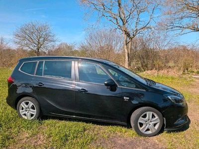 Second-hand Opel Zafira Tourer 120 CP (88 kW) 2017 Negru Monovolum