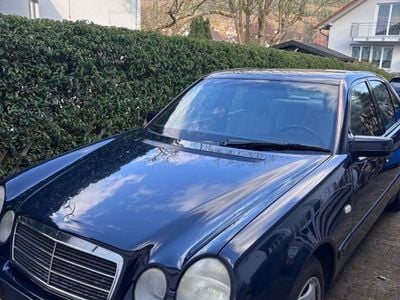 Mercedes 220