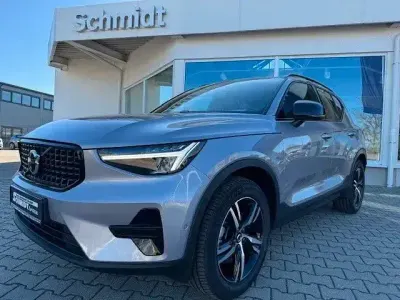 Usata Volvo XC40 Plus 163 CV (119 kW) 2025 Argento SUV