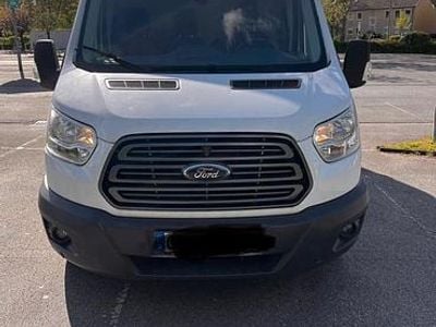 Second-hand Ford Transit 131 CP (96 kW) 2018 Alb Monovolum