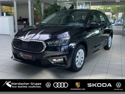 Neu Skoda Fabia Essence 95 PS (69 kW) 2026 Schwarzmagic perleffekt Kleinwagen