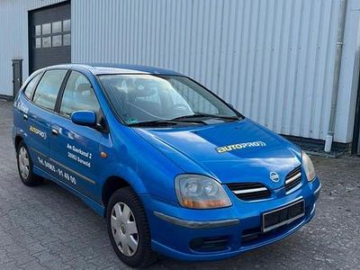 Nissan Almera Tino