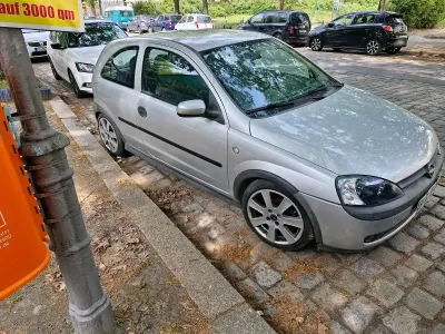 Gebraucht Opel Corsa 75 PS (55 kW) 2002 Silber Kleinwagen
