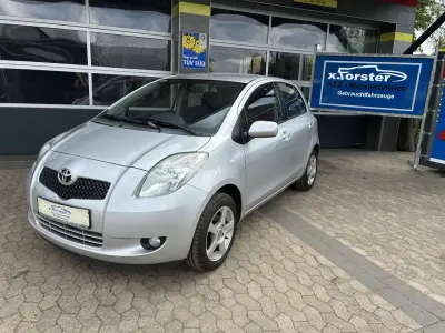 Gebraucht Toyota Yaris 87 PS (63 kW) 2009 Grau Kleinwagen