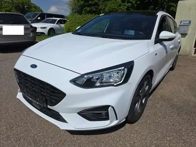 Używany Ford Focus ST-Line 120 KM (88 kW) 2021 Biały Kombi