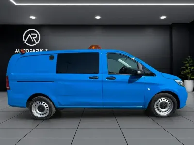 Gebraucht Mercedes Vito 190 PS (139 kW) 2019 Blau Van