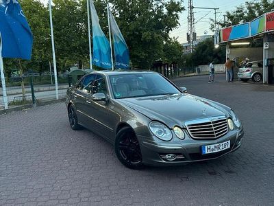 Mercedes E280