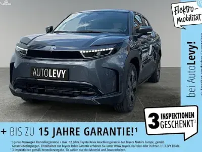 Begagnad Toyota Urban Cruiser Lounge 127 kW (174 HK) 2026 Grå SUV