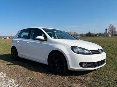 Gebraucht VW Golf VI Highline 122 PS (89 kW) 2010 Weiß Kleinwagen