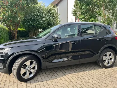 Gebraucht Volvo XC40 Momentum 190 PS (139 kW) 2019 Schwarz SUV