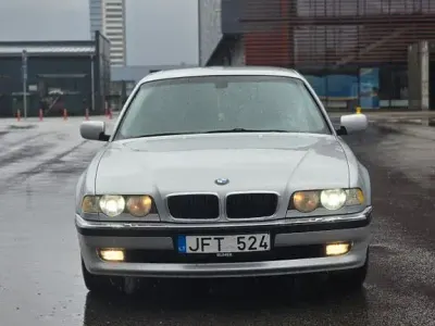 Gebraucht BMW 730 184 PS (135 kW) 1999 Silber Limousine