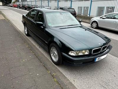 BMW 740