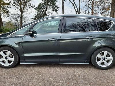 Gebraucht Ford S-MAX Titanium 150 PS (110 kW) 2016 Grün Van / Kleinbus