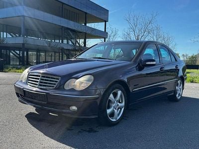 Second-hand Mercedes C200 Avantgarde 163 CP (119 kW) 2003 Mov Berlinǎ