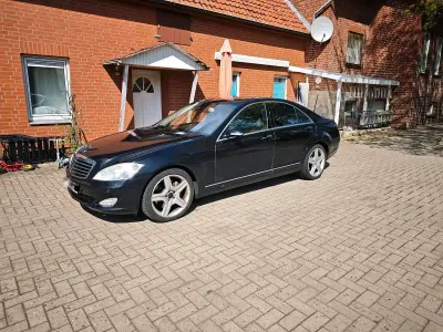 Używany Mercedes S420 320 KM (235 kW) 2007 Czarny Sedan/Limuzyna