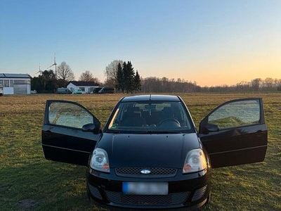 Gebraucht Ford Fiesta 75 PS (55 kW) 2007 Schwarz Kleinwagen