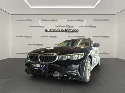 Gebraucht BMW 320e Performance 204 PS (150 kW) 2022 Schwarz Kombi