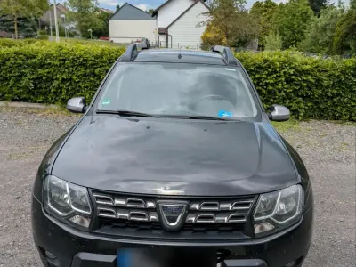 Gebraucht Dacia Duster 109 PS (80 kW) 2017 Schwarz SUV