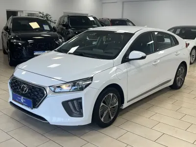 Gebraucht Hyundai Ioniq Trend 141 PS (103 kW) 2021 Weiß Kleinwagen