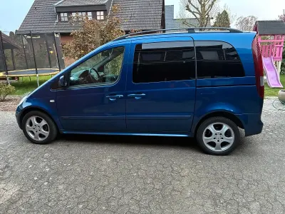 Gebraucht Mercedes Vaneo 90 PS (66 kW) 2005 Blau Van / Kleinbus