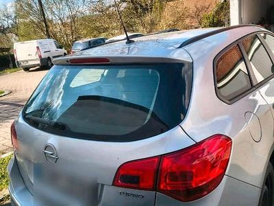 Usata Opel Astra 140 CV (102 kW) 2013 Argento Station wagon