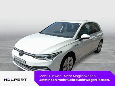 Gebraucht VW Golf VIII Style 131 PS (96 kW) 2024 Weiß Limousine