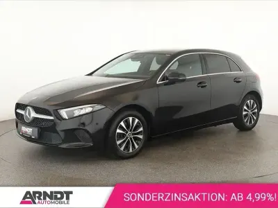 Gebraucht Mercedes A200 Progressive 163 PS (119 kW) 2021 Kosmosschwarz Limousine