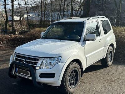 Gebraucht Mitsubishi Pajero Edition 190 PS (139 kW) 2018 Weiß SUV