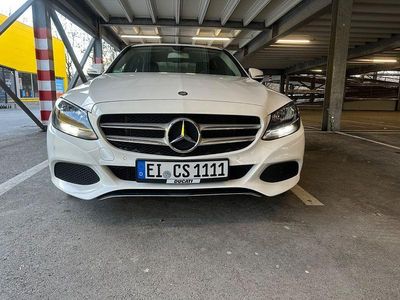Weiß Gebraucht 2016 Mercedes C200 Avantgarde Limousine | 19.000 € (Teuer)
