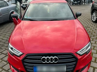 Usata Audi A3 S-Line 150 CV (110 kW) 2019 Rosso Berlina