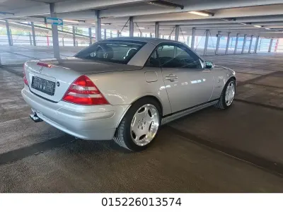 Gebraucht Mercedes SLK230 193 PS (141 kW) 1998 Silber Cabrio