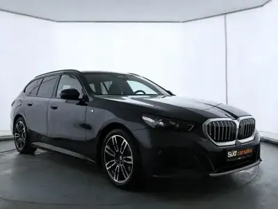 Używany BMW 520 M Sport 360 KM (264 kW) 2025 Czarny Kombi