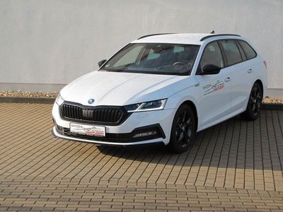 Weiß Gebraucht 2024 Skoda Octavia SportLine Kombi | 34.890 € (Teuer)