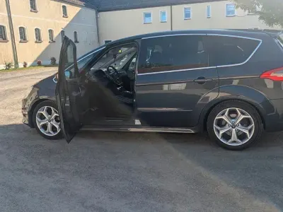 Gebraucht Ford S-MAX Titanium S 203 PS (149 kW) 2013 Grau Van / Kleinbus