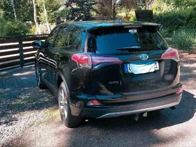 Gebraucht Toyota RAV4 Hybrid 155 PS (114 kW) 2017 Braun SUV