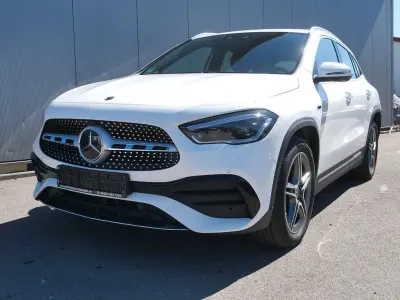 Gebraucht Mercedes GLA250 AMG line 160 PS (117 kW) 2021 Polarweiss SUV