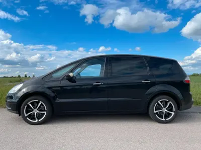 Używany Ford S-MAX S 140 KM (102 kW) 2008 Czarny Minivan